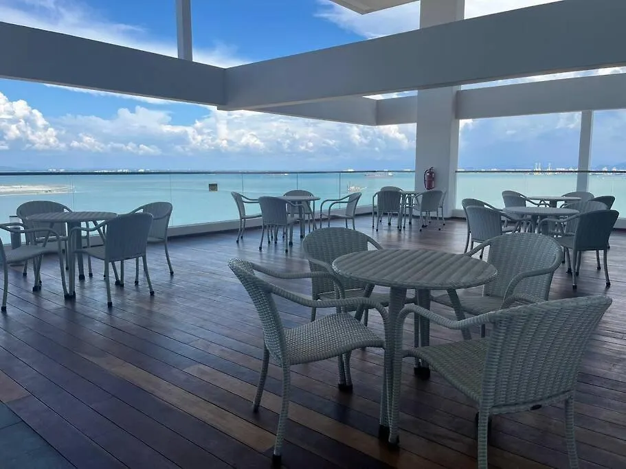 Sunrise@Gurney Spacious 2Br Duplex George Town Appartamento
